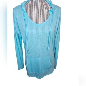 Old Navy women's blue/green long-sleeved lightweight active wear top size M